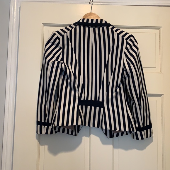 5 for $25 H&M dress Jacket - Picture 2 of 3